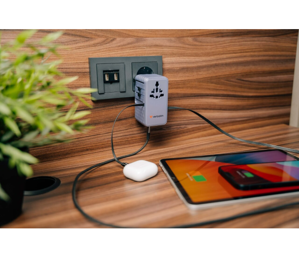 VERBATIM Charge ’n Travel 70W 2C retractable Universal Adapter purple 30188 - 1484041 - zdjęcie 3